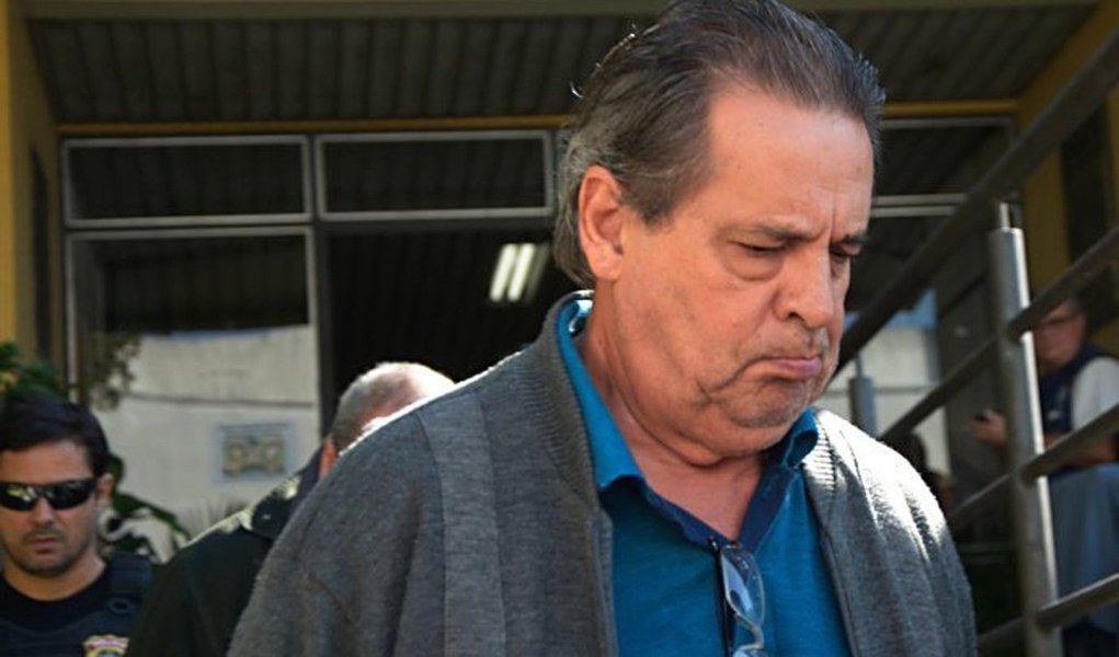 Ocorre que o ato praticado pelo juiz está sendo visto como uma ação para constranger, mais uma vez, os juízes do STF – Superior Tribunal Federal em Brasília. O réu é primário, tem profissão, endereço conhecido pela justiça na cidade de Ribeirão Preto e família constituída (Foto: Dimas Roque) Ocorre que o ato praticado pelo juiz está sendo visto como uma ação para constranger, mais uma vez, os juízes do STF – Superior Tribunal Federal em Brasília. O réu é primário, tem profissão, endereço conhecido pela justiça na cidade de Ribeirão Preto e família constituída