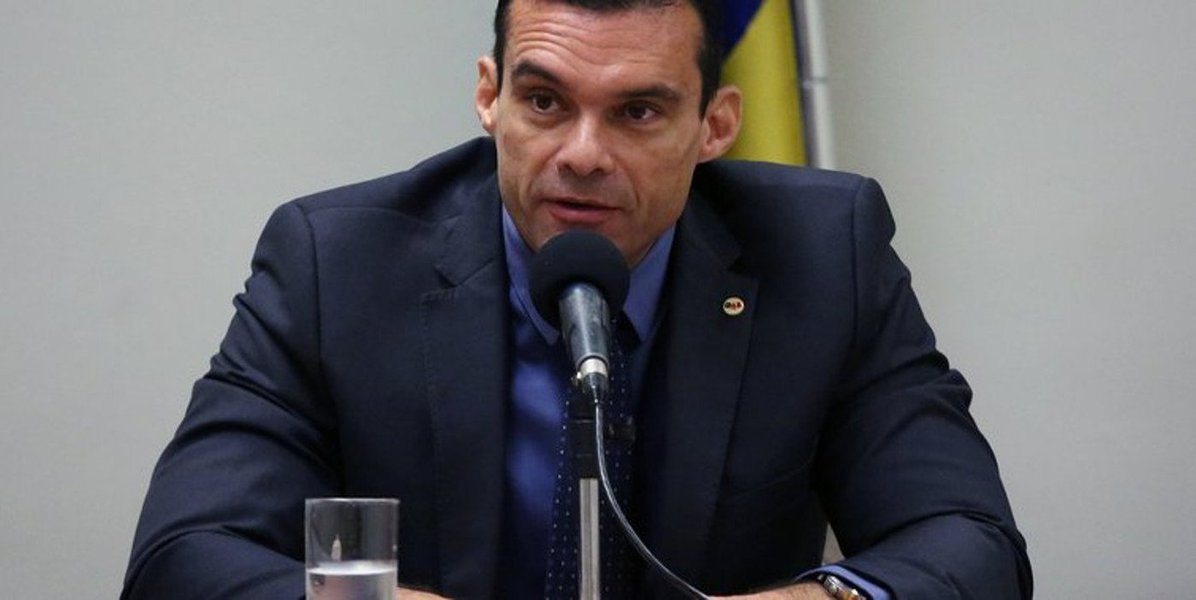 Na sexta-feira (26), às 14h, acontecerá o seminário “Jogos de Azar: um caminho para a corrupção e outros crimes”, a ser realizado na sede da Escola Superior de Advocacia do Piauí, localizado na Ordem dos Advogados do Brasil-PI; o evento vai discutir os malefícios oriundos dos jogos de azar, como corrupção, vícios, lavagem de dinheiro, sonegação fiscal e evasão de receitas, que poderão vir à tona caso o PL 442/91, que tramita na Câmara dos Deputados seja aprovado (Foto: Charles Nisz) Na sexta-feira (26), às 14h, acontecerá o seminário “Jogos de Azar: um caminho para a corrupção e outros crimes”, a ser realizado na sede da Escola Superior de Advocacia do Piauí, localizado na Ordem dos Advogados do Brasil-PI; o evento vai discutir os malefícios oriundos dos jogos de azar, como corrupção, vícios, lavagem de dinheiro, sonegação fiscal e evasão de receitas, que poderão vir à tona caso o PL 442/91, que tramita na Câmara dos Deputados seja aprovado