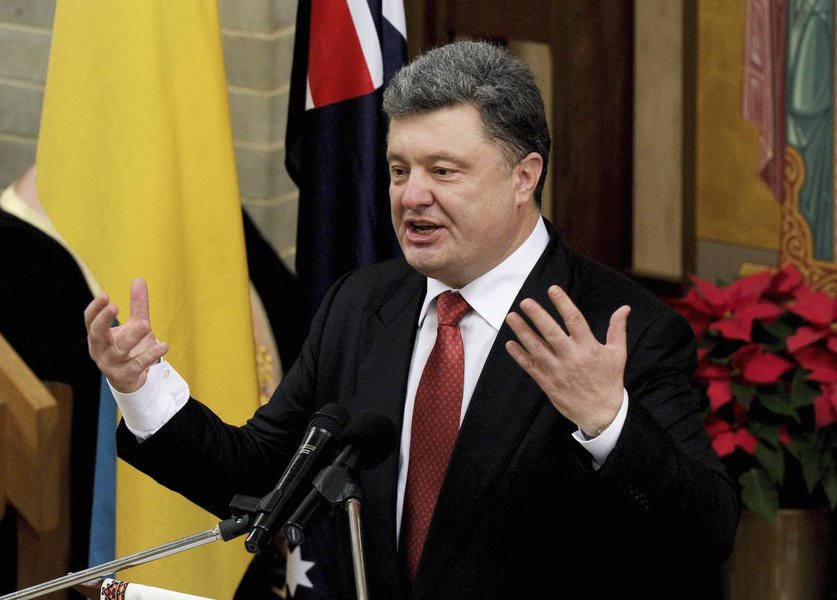 Até 2019, a Ucrânia pode virar o palco de um novo Maidan se o presidente Pyotr Poroshenko (foto) não cumprir suas promessas quanto luta contra a corrupção, considera a pesquisadora principal do centro Atlantic Council, Diane Francis; "Poroshenko tem pouco tempo. O Tribunal Anticorrupção tem que começar a funcionar a tempo de poder deliberar e julgar, pelo menos, os processos abertos pelo Bureau Nacional Anticorrupção da Ucrânia até às eleições de 2019. Outras reformas têm que ser terminadas no início deste ano" (Foto: Leonardo Lucena) Até 2019, a Ucrânia pode virar o palco de um novo Maidan se o presidente Pyotr Poroshenko (foto) não cumprir suas promessas quanto luta contra a corrupção, considera a pesquisadora principal do centro Atlantic Council, Diane Francis; "Poroshenko tem pouco tempo. O Tribunal Anticorrupção tem que começar a funcionar a tempo de poder deliberar e julgar, pelo menos, os processos abertos pelo Bureau Nacional Anticorrupção da Ucrânia até às eleições de 2019. Outras reformas têm que ser terminadas no início deste ano"