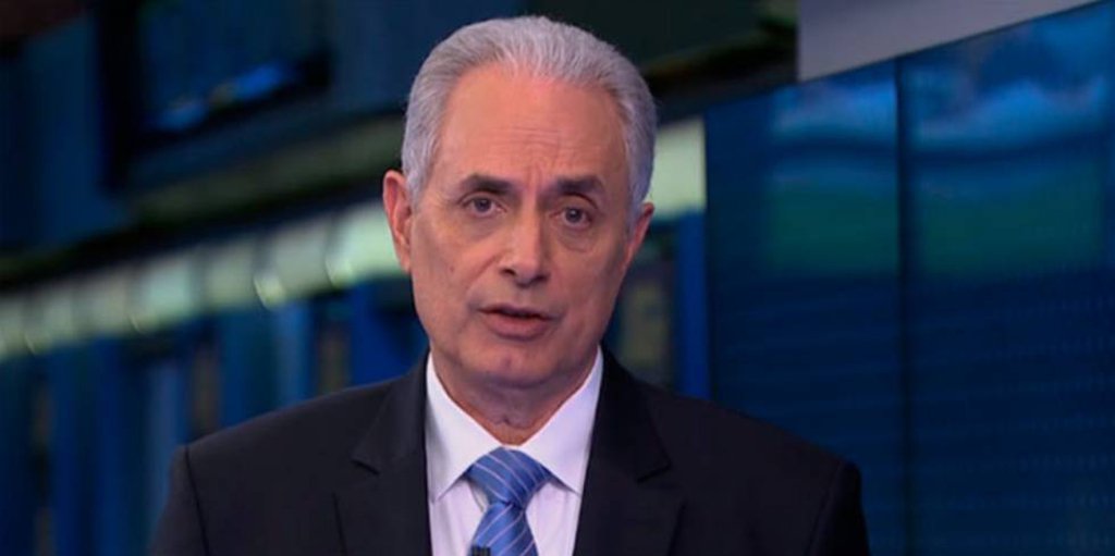 Surpreendendo os milhões de telespectadores da Globo que o consideravam tão somente um bom leitor de teleprompter, William Waack publicou um artigo na Folha de S. Paulo intitulado 'Não sou racista, minha obra prova'", escreve o colunista Alex Solnik; "A surpresa é que ninguém sabia que ele tinha 'uma obra' a respeito de racismo – ou de outro assunto qualquer, como, por exemplo, Gilberto Freyre - e nem ficou sabendo depois de ler o artigo porque ele não teve a gentileza de citar um trecho sequer de alguma obra sua para provar a veracidade do título"; diz "Não importa o que ele tenha escrito em suas obras completas; ele não ficará conhecido por nada que escreveu" (Foto: Alex Solnik) Surpreendendo os milhões de telespectadores da Globo que o consideravam tão somente um bom leitor de teleprompter, William Waack publicou um artigo na Folha de S. Paulo intitulado 'Não sou racista, minha obra prova'", escreve o colunista Alex Solnik; "A surpresa é que ninguém sabia que ele tinha 'uma obra' a respeito de racismo – ou de outro assunto qualquer, como, por exemplo, Gilberto Freyre - e nem ficou sabendo depois de ler o artigo porque ele não teve a gentileza de citar um trecho sequer de alguma obra sua para provar a veracidade do título"; diz "Não importa o que ele tenha escrito em suas obras completas; ele não ficará conhecido por nada que escreveu"