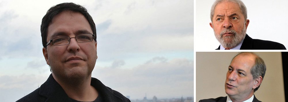"Eleição sem Lula é golpe. Mas não é um golpe contra Lula; é um golpe contra a possibilidade de retorno do Brasil à democracia", diz o professor Luis Felipe Miguel, da Universidade de Brasília; "Quem julga que pode se beneficiar da ausência de Lula nas eleições de outubro precisa entender que o veto que o Judiciário brasileiro está impondo não é só a Lula, é a qualquer alternativa que se disponha a interromper o golpe e seus retrocessos. Se Ciro Gomes acha que chegará ao Planalto graças à condenação do ex-presidente ou é um ingênuo ou sabe que sua retórica de esquerda é só fachada" (Foto: Leonardo Attuch) "Eleição sem Lula é golpe. Mas não é um golpe contra Lula; é um golpe contra a possibilidade de retorno do Brasil à democracia", diz o professor Luis Felipe Miguel, da Universidade de Brasília; "Quem julga que pode se beneficiar da ausência de Lula nas eleições de outubro precisa entender que o veto que o Judiciário brasileiro está impondo não é só a Lula, é a qualquer alternativa que se disponha a interromper o golpe e seus retrocessos. Se Ciro Gomes acha que chegará ao Planalto graças à condenação do ex-presidente ou é um ingênuo ou sabe que sua retórica de esquerda é só fachada"