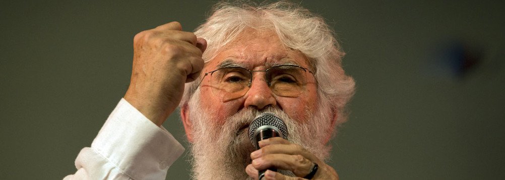 Para o escritor e teólogo Leonardo Boff, a intervenção federal na segurança pública do estado do Rio de Janeiro anunciada pelo governo Michel Temer é como “colocar esparadrapo em cima de ferida aberta”;“Falta pensamento estratégico também para as urgências”, acrescentou
(Foto: Leonardo Lucena) Para o escritor e teólogo Leonardo Boff, a intervenção federal na segurança pública do estado do Rio de Janeiro anunciada pelo governo Michel Temer é como “colocar esparadrapo em cima de ferida aberta”;“Falta pensamento estratégico também para as urgências”, acrescentou