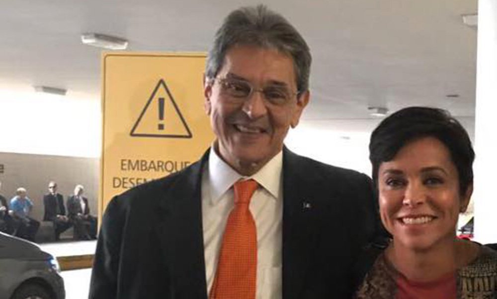 Michel Temer, sempre preocupado com o futuro dos trabalhadores brasileiros, convidou o ex- deputado, ex-presidiário e presidente nacional do PTB, Roberto Jefferson, para o aconselhar e para ajudá-lo a escolher o nome do novo ministro do trabalho (Foto: Nêggo Tom) Michel Temer, sempre preocupado com o futuro dos trabalhadores brasileiros, convidou o ex- deputado, ex-presidiário e presidente nacional do PTB, Roberto Jefferson, para o aconselhar e para ajudá-lo a escolher o nome do novo ministro do trabalho
