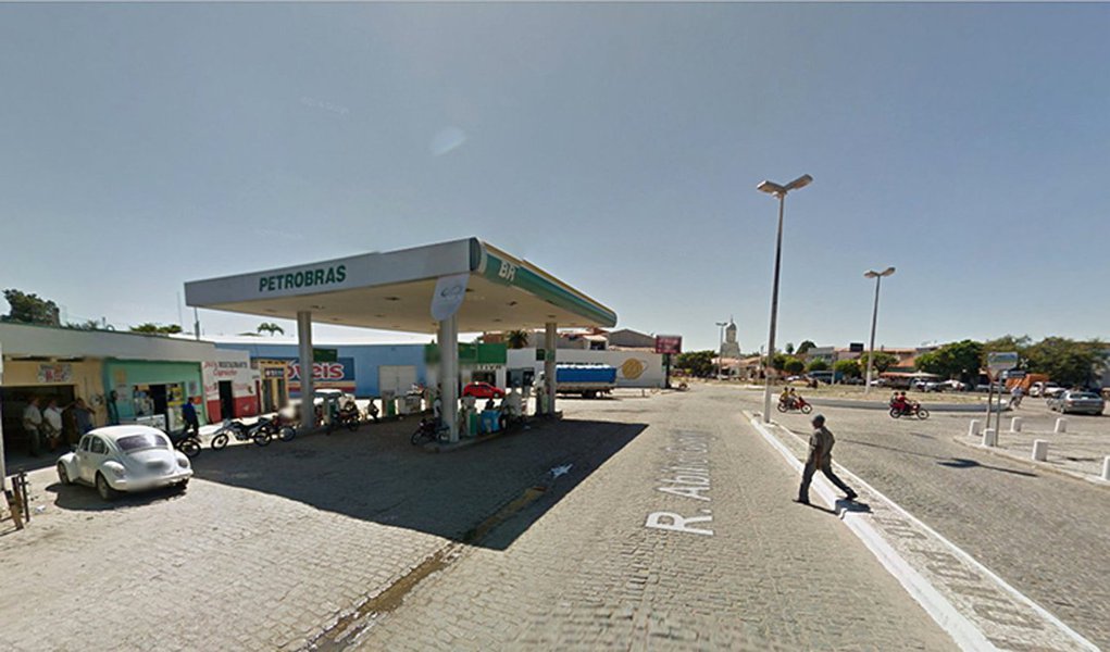 Reportagem do Jornal Nacional mostrou que o Maranhão tem a gasolina mais barata de todo o País; o estado tem aparecido com frequência na lista dos que cobram menos pelo combustível; o preço médio cobrado no Estado é de R$ 3,798, bem abaixo da média nacional, que é de R$ 4,15 (Foto: Leonardo Lucena) Reportagem do Jornal Nacional mostrou que o Maranhão tem a gasolina mais barata de todo o País; o estado tem aparecido com frequência na lista dos que cobram menos pelo combustível; o preço médio cobrado no Estado é de R$ 3,798, bem abaixo da média nacional, que é de R$ 4,15