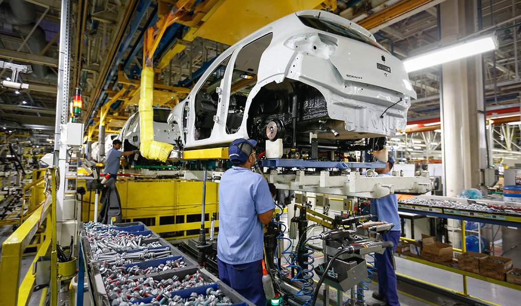 Indicador de Formação Bruta de Capital Fixo (FBCF), divulgado pelo Ipea, sofreu uma queda de 0,7% em novembro do ano passado, em relação a outubro, mês em que subiu 0,1%; com o resultado de novembro, o indicador de Formação Bruta de Capital Fixo passa a acumular uma retração de 2,4% no ano de 2017 (Foto: Paulo Emílio) Indicador de Formação Bruta de Capital Fixo (FBCF), divulgado pelo Ipea, sofreu uma queda de 0,7% em novembro do ano passado, em relação a outubro, mês em que subiu 0,1%; com o resultado de novembro, o indicador de Formação Bruta de Capital Fixo passa a acumular uma retração de 2,4% no ano de 2017