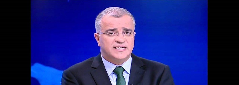 "A explosão de votos nulos e brancos num cenário em que o ex-presidente Lula ficaria fora da disputa presidencial é o principal destaque da última pesquisa Datafolha", diz o jornalista Kennedy Alencar; "Novidade, essa taxa atinge quase um terço do eleitorado. Alcança 32% num cenário sem o ex-presidente. É recorde na série histórica do Datafolha", afirma; segundo ele, o índice "é mais ou menos como abrir a porta do inferno" (Foto: Leonardo Lucena) "A explosão de votos nulos e brancos num cenário em que o ex-presidente Lula ficaria fora da disputa presidencial é o principal destaque da última pesquisa Datafolha", diz o jornalista Kennedy Alencar; "Novidade, essa taxa atinge quase um terço do eleitorado. Alcança 32% num cenário sem o ex-presidente. É recorde na série histórica do Datafolha", afirma; segundo ele, o índice "é mais ou menos como abrir a porta do inferno"