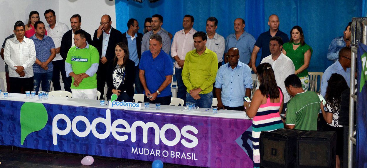 Para o senador Alvaro Dias (Podemos-PR), o próximo governo terá que alterar a Constituição; "Precisaremos refundar a República. Vamos ter que fazer as reformas necessárias: a reforma política, a fiscal, administrativa e até a reforma da Previdência, pois essa que está aí, se sair, será mal feita", afirmou o senador (Foto: Charles Nisz) Para o senador Alvaro Dias (Podemos-PR), o próximo governo terá que alterar a Constituição; "Precisaremos refundar a República. Vamos ter que fazer as reformas necessárias: a reforma política, a fiscal, administrativa e até a reforma da Previdência, pois essa que está aí, se sair, será mal feita", afirmou o senador