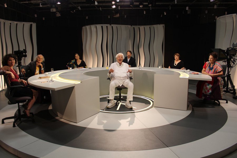 A cada semana, o programa na TV pública educativa de Minas Gerais terá um convidado para falar de política, economia, cultura, comportamento, ativismo e outras pautas que podem ser sugeridas pelos telespectadores; estreia será com o dramaturgo e diretor de teatro José Celso Martinez, nesta segunda-feira 8, às 22h15 (Foto: Gisele Federicce) A cada semana, o programa na TV pública educativa de Minas Gerais terá um convidado para falar de política, economia, cultura, comportamento, ativismo e outras pautas que podem ser sugeridas pelos telespectadores; estreia será com o dramaturgo e diretor de teatro José Celso Martinez, nesta segunda-feira 8, às 22h15