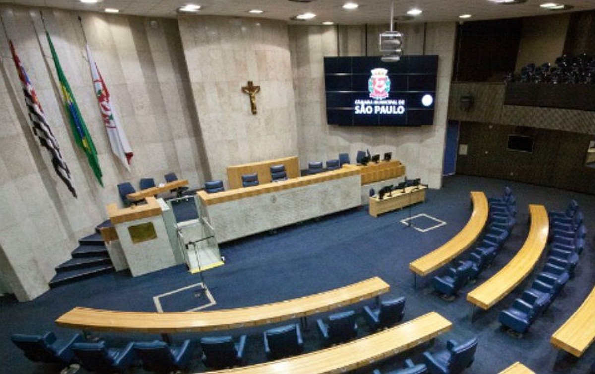 Vereadores de São Paulo criticaram a excessiva burocratização e os custos elevados em processos de fiscalização, afirmando que a burocracia não pode tornar ainda mais custosas as ações do Executivo - quando deveria acontecer exatamente o oposto; o Tribunal de Contas do Município foi classificado como um órgão de baixíssima transparência, caro, e serve para acomodar indicações políticas que passam a contar até mesmo com cargos vitalícios, em alguns casos (Foto: Charles Nisz) Vereadores de São Paulo criticaram a excessiva burocratização e os custos elevados em processos de fiscalização, afirmando que a burocracia não pode tornar ainda mais custosas as ações do Executivo - quando deveria acontecer exatamente o oposto; o Tribunal de Contas do Município foi classificado como um órgão de baixíssima transparência, caro, e serve para acomodar indicações políticas que passam a contar até mesmo com cargos vitalícios, em alguns casos