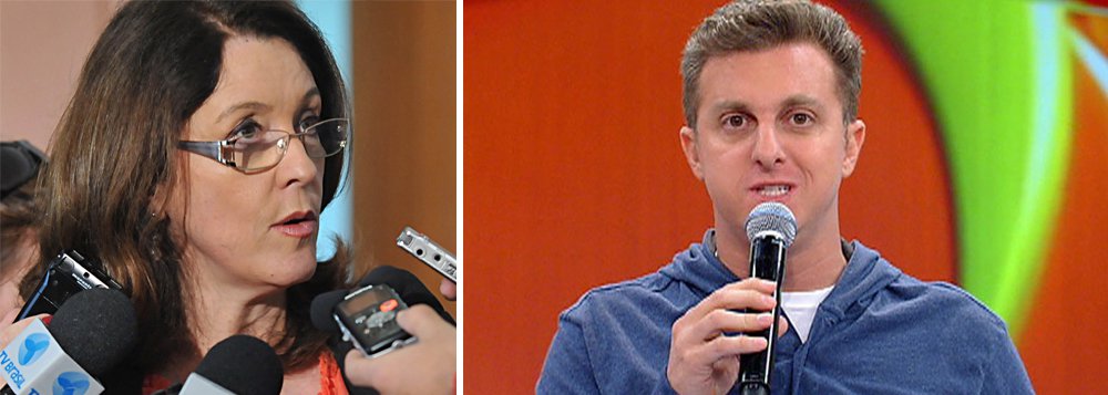 A jornalista Helena Chagas, do blog Os Divergentes, avalia que junto com a resolução do TSE que libera o autofinanciamento integral de campanhas eleitorais, mais do que qualquer outra, a eleição de 2018 será dos ricos e famosos; "É o que acontecerá com a combinação da campanha mais curta (45 dias, sendo 30 de rádio e TV), que favorece os candidatos já conhecidos, com a permissão praticamente ilimitada de autofinanciamento, que coloca os ricos em larga vantagem", diz ela; entre os beneficiados da política do TSE está o apresentador Luciano Huck (Foto: Aquiles Lins) A jornalista Helena Chagas, do blog Os Divergentes, avalia que junto com a resolução do TSE que libera o autofinanciamento integral de campanhas eleitorais, mais do que qualquer outra, a eleição de 2018 será dos ricos e famosos; "É o que acontecerá com a combinação da campanha mais curta (45 dias, sendo 30 de rádio e TV), que favorece os candidatos já conhecidos, com a permissão praticamente ilimitada de autofinanciamento, que coloca os ricos em larga vantagem", diz ela; entre os beneficiados da política do TSE está o apresentador Luciano Huck