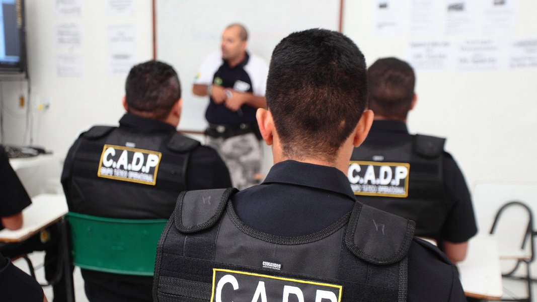 Diante da intolerância do presidente do sindicato patronal no DF estamos tendendo a seguir o exemplo nordestino – aliás uma luta que travo há longos anos - de fazer uma negociação conjunta para fecharmos um acordo a nível nacional (Foto: Chico Vigilante) Diante da intolerância do presidente do sindicato patronal no DF estamos tendendo a seguir o exemplo nordestino – aliás uma luta que travo há longos anos - de fazer uma negociação conjunta para fecharmos um acordo a nível nacional