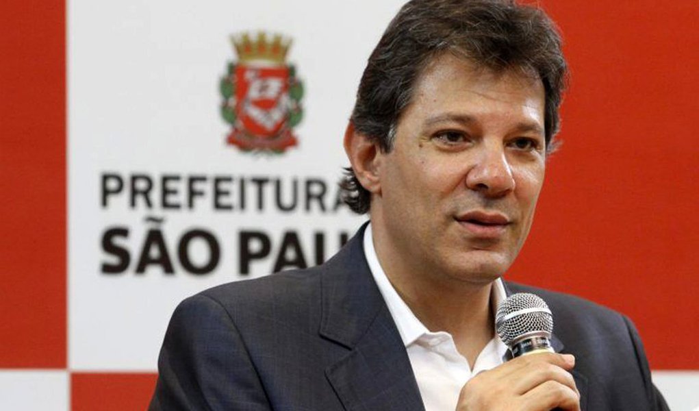 Ex-prefeito de São Paulo Fernando Haddad (PT) foi indiciado pela Polícia Federal pela suspeita do crime de falsidade ideológica. Além dele, o ex-tesoureiro da legenda João Vaccari Neto e mais cinco pessoas estão sob investigação; em junho do ano passado, Haddad foi alvo da Operação Cifra Oculta, um desdobramento da Lava Jato. Já Vaccari está preso desde abril de 2005; inquérito foi aberto com base na delação premiada do empreiteiro Ricardo Pessoa, da UTC (Foto: Paulo Emílio) Ex-prefeito de São Paulo Fernando Haddad (PT) foi indiciado pela Polícia Federal pela suspeita do crime de falsidade ideológica. Além dele, o ex-tesoureiro da legenda João Vaccari Neto e mais cinco pessoas estão sob investigação; em junho do ano passado, Haddad foi alvo da Operação Cifra Oculta, um desdobramento da Lava Jato. Já Vaccari está preso desde abril de 2005; inquérito foi aberto com base na delação premiada do empreiteiro Ricardo Pessoa, da UTC