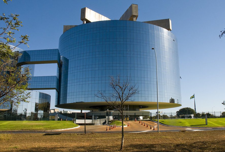 O Ministério Público Federal, através da Procuradoria Federal dos Direitos do Cidadão (PFDC), quer que o Supremo Tribunal Federal (STF) suspenda e julgue a inconstitucionalidade de duas leis municipais que tratam do ensino de questões de gênero e da escola sem partido; as leis foi aprovada pelo município de Criciúma, em Santa Catarina, e no município de Ocauçu, em São Paulo; para a procuradoria, as regras violam garantias fundamentais do direito à educação (Foto: Voney Malta) O Ministério Público Federal, através da Procuradoria Federal dos Direitos do Cidadão (PFDC), quer que o Supremo Tribunal Federal (STF) suspenda e julgue a inconstitucionalidade de duas leis municipais que tratam do ensino de questões de gênero e da escola sem partido; as leis foi aprovada pelo município de Criciúma, em Santa Catarina, e no município de Ocauçu, em São Paulo; para a procuradoria, as regras violam garantias fundamentais do direito à educação
