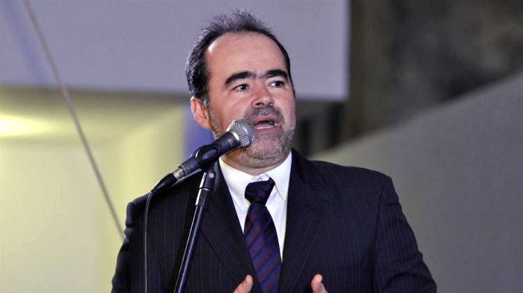 A Rede Sustentabilidade pretende apresentar o nome de Lóssio como possível candidato ao governo do Estado pela legenda em debate nesta quinta-feira (18), às 19 horas, no auditório do Empresarial ETC, no bairro dos Aflitos, no Recife; atualmente licenciado do PMDB, Lóssio foi prefeito de Petrolina, por duas vezes e segundo Clécio Araújo, porta-voz da Rede, "Lóssio tem tido boa acetação e pode ser uma surpresa no pleito de 2018" (Foto: Charles Nisz) A Rede Sustentabilidade pretende apresentar o nome de Lóssio como possível candidato ao governo do Estado pela legenda em debate nesta quinta-feira (18), às 19 horas, no auditório do Empresarial ETC, no bairro dos Aflitos, no Recife; atualmente licenciado do PMDB, Lóssio foi prefeito de Petrolina, por duas vezes e segundo Clécio Araújo, porta-voz da Rede, "Lóssio tem tido boa acetação e pode ser uma surpresa no pleito de 2018"