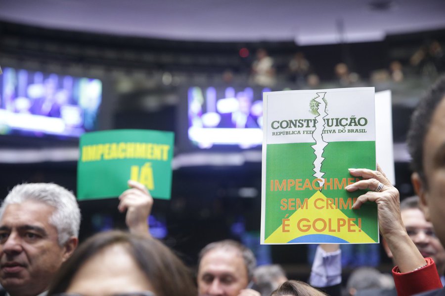 O Brasil entre os países onde a atuação da sociedade civil e o exercício das liberdades individuais – como os direitos de se manifestar ou de expressar sua opinião – é apenas "limitado", em indicador divulgado pela ONG Brot für die Welt; Segundo o relatório, "o clima político é cada vez mais determinado por um conservadorismo religioso" que desrespeita os direitos de mulheres e homossexuais, "elevando as tensões e as diferenças sociais"; Brasil aparece no índice ao lado de outros 52 países onde a livre expressão das liberdades individuais é "limitada pelos governantes por meio de uma combinação de limitações legais e práticas" (Foto: Aquiles Lins) O Brasil entre os países onde a atuação da sociedade civil e o exercício das liberdades individuais – como os direitos de se manifestar ou de expressar sua opinião – é apenas "limitado", em indicador divulgado pela ONG Brot für die Welt; Segundo o relatório, "o clima político é cada vez mais determinado por um conservadorismo religioso" que desrespeita os direitos de mulheres e homossexuais, "elevando as tensões e as diferenças sociais"; Brasil aparece no índice ao lado de outros 52 países onde a livre expressão das liberdades individuais é "limitada pelos governantes por meio de uma combinação de limitações legais e práticas"