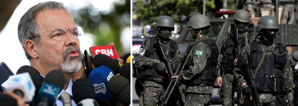 Em reunião nesta terça-feira, 20, para discutir a intervenção militar na Segurança Pública do Rio de Janeiro, estabeleceu-se um consenso em torno da inviabilidade jurídica dos mandados de busca, apreensão e prisão coletivos; segundo o colunista Lauro Jardim, participaram da reunião os ministros Torquato Jardim, Grace Mendonça e Sérgio Etchegoyen, o presidente do Tribunal de Justiça do Rio, Milton Fernandes, e outros desembargadores; ministro da Defesa, Raul Jungmann, havia dito que "você precisa ter o mandado de busca e apreensão e captura coletiva" (Foto: Gisele Federicce) Em reunião nesta terça-feira, 20, para discutir a intervenção militar na Segurança Pública do Rio de Janeiro, estabeleceu-se um consenso em torno da inviabilidade jurídica dos mandados de busca, apreensão e prisão coletivos; segundo o colunista Lauro Jardim, participaram da reunião os ministros Torquato Jardim, Grace Mendonça e Sérgio Etchegoyen, o presidente do Tribunal de Justiça do Rio, Milton Fernandes, e outros desembargadores; ministro da Defesa, Raul Jungmann, havia dito que "você precisa ter o mandado de busca e apreensão e captura coletiva"