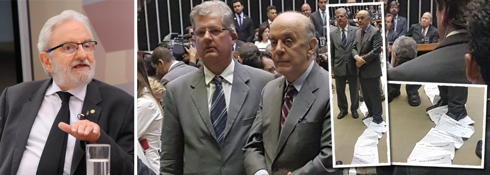 O deputado federal Ivan Valente (Psol-SP) afirmou no Twitter que o senador José Serra (PSDB-SP) pisoteou as assinaturas de um abaixo-assinado contra a reforma da previdência; "Entregamos um abaixo-assinado contra a #ReformaDaPrevidencia na primeira Sessão do Congresso Nacional de 2018. Foram mais de 320 mil assinaturas pisoteadas pelo senador José Serra", escreveu o parlamentar (Foto: Leonardo Lucena) O deputado federal Ivan Valente (Psol-SP) afirmou no Twitter que o senador José Serra (PSDB-SP) pisoteou as assinaturas de um abaixo-assinado contra a reforma da previdência; "Entregamos um abaixo-assinado contra a #ReformaDaPrevidencia na primeira Sessão do Congresso Nacional de 2018. Foram mais de 320 mil assinaturas pisoteadas pelo senador José Serra", escreveu o parlamentar