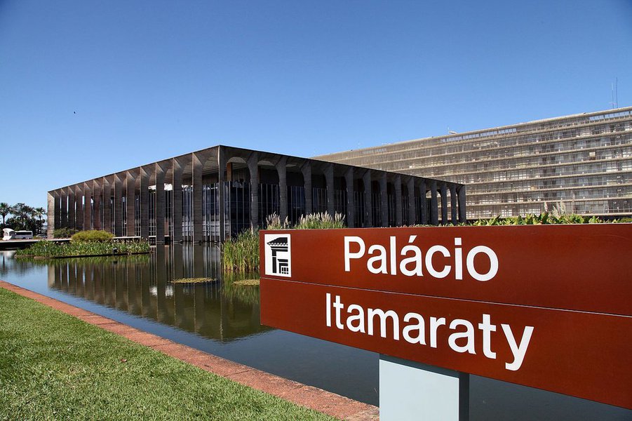 Diplomacia brasileira não deve ser usada para exportar golpes contra outras democracias (Foto: Paulo Pimenta) Diplomacia brasileira não deve ser usada para exportar golpes contra outras democracias