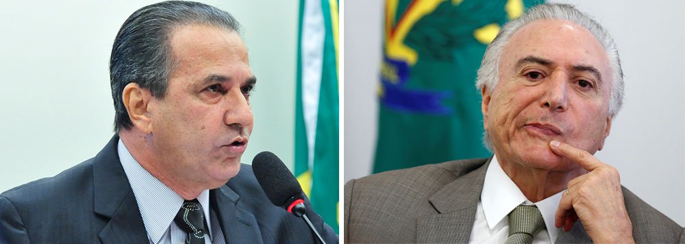 Visando angariar apoio popular para conseguir votos para aprovar a reforma da Previdência, Michel Temer vem tentando uma aproximação com líderes evangélicos. Nesta linha, o pastor Silas Malafaia, da Assembleia de Deus, disse que não irá sentar à mesa com o emedebista para discutir o assunto. Malafaia disse ter sido procurado por assessores de Temer, mas garantiu que sequer atendeu as ligações; Eles me ligaram, mas não vou me reunir com ninguém porque não concordo com essa reforma", disse (Foto: Paulo Emílio) Visando angariar apoio popular para conseguir votos para aprovar a reforma da Previdência, Michel Temer vem tentando uma aproximação com líderes evangélicos. Nesta linha, o pastor Silas Malafaia, da Assembleia de Deus, disse que não irá sentar à mesa com o emedebista para discutir o assunto. Malafaia disse ter sido procurado por assessores de Temer, mas garantiu que sequer atendeu as ligações; Eles me ligaram, mas não vou me reunir com ninguém porque não concordo com essa reforma", disse