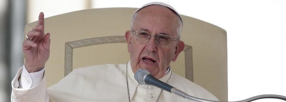 Papa Francisco fala na Praça São Pedro, no Vaticano. 24/2/2016. REUTERS/Max Rossi (Foto: Leonardo Lucena) Papa Francisco fala na Praça São Pedro, no Vaticano. 24/2/2016. REUTERS/Max Rossi