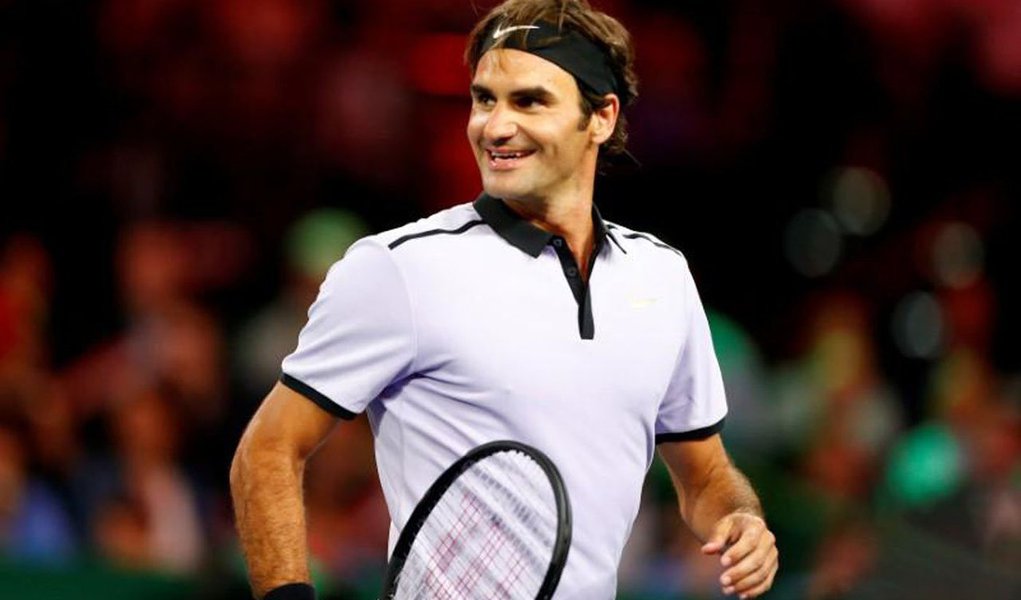 Roger Federer alcançou nesta segunda-feira as quartas de final do Aberto da Austrália pela 14ª vez na carreira, derrotando o húngaro Marton Fucsovics em uma partida na qual passou sufocos, enquanto o surpreendente sul-coreano Chung Hyeon eliminou em três sets o sérvio Novak Djokovic (Foto: Leonardo Lucena) Roger Federer alcançou nesta segunda-feira as quartas de final do Aberto da Austrália pela 14ª vez na carreira, derrotando o húngaro Marton Fucsovics em uma partida na qual passou sufocos, enquanto o surpreendente sul-coreano Chung Hyeon eliminou em três sets o sérvio Novak Djokovic