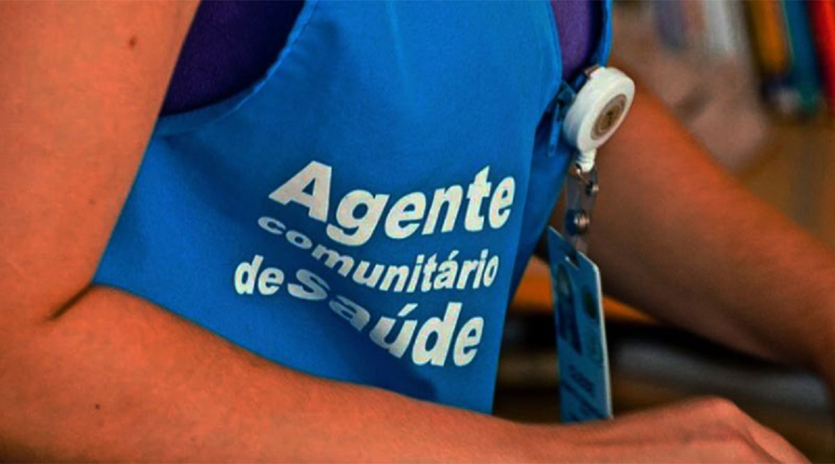 O Governo do Estado iniciou o repasse financeiro para a complementação da remuneração dos Agentes Comunitários de Saúde (ACS) e de Combate às Endemias (ACE) no Maranhão. O incentivo poderá beneficiar até 15.927 profissionais, através da transferência de recursos financeiros do Fundo Estadual de Saúde aos Fundos Municipais de Saúde, mediante cumprimento de metas definidas com base nos parâmetros de saúde estabelecidos pela gestão estadual (Foto: Fatima 247) O Governo do Estado iniciou o repasse financeiro para a complementação da remuneração dos Agentes Comunitários de Saúde (ACS) e de Combate às Endemias (ACE) no Maranhão. O incentivo poderá beneficiar até 15.927 profissionais, através da transferência de recursos financeiros do Fundo Estadual de Saúde aos Fundos Municipais de Saúde, mediante cumprimento de metas definidas com base nos parâmetros de saúde estabelecidos pela gestão estadual