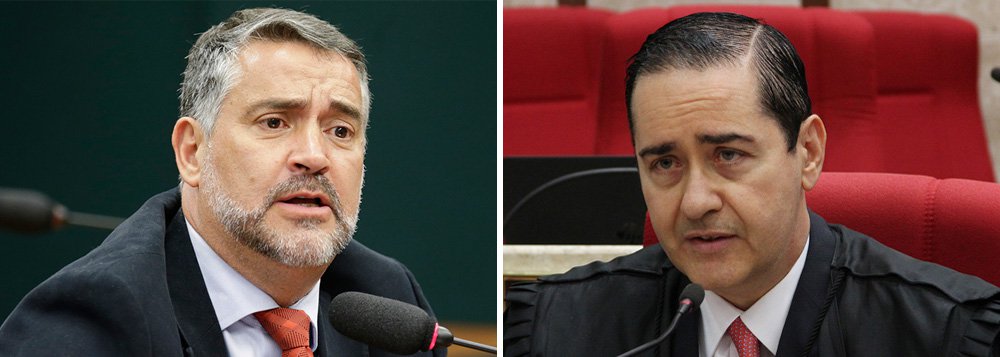A bancada do Rio Grande do Sul na Câmara dos Deputados vai se reunir na sexta-feira com o presidente do Tribunal Regional Federal da 4ª Região (TRF-4), desembargador Carlos Eduardo Thompson Flores; na pauta, a discussão de ações de segurança para o dia do julgamento do ex-presidente, marcado para 24 de janeiro; o deputado federal Paulo Pimenta diz que "a ideia é perceber que estamos atentos, não só aos aspectos jurídicos do processo, mas com relação à manifestação em si" (Foto: Romulo Faro) A bancada do Rio Grande do Sul na Câmara dos Deputados vai se reunir na sexta-feira com o presidente do Tribunal Regional Federal da 4ª Região (TRF-4), desembargador Carlos Eduardo Thompson Flores; na pauta, a discussão de ações de segurança para o dia do julgamento do ex-presidente, marcado para 24 de janeiro; o deputado federal Paulo Pimenta diz que "a ideia é perceber que estamos atentos, não só aos aspectos jurídicos do processo, mas com relação à manifestação em si"