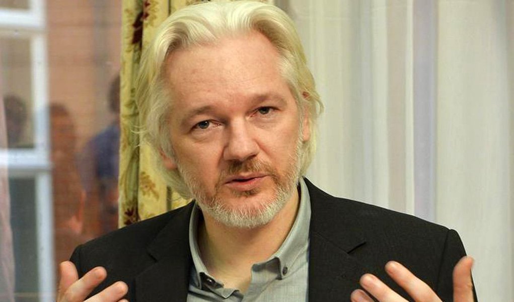 Reino Unido rejeitou pedido do Equador para que concedesse status diplomático ao fundador do WikiLeaks, Julian Assange; Assange mora há mais de cinco anos na embaixada equatoriana em Londres, após obter asilo em 2012 para evitar ser extraditado para a Suécia por acusações de estupro; "O Reino Unido não atendeu ao pedido, nem estamos em conversações com o Equador sobre essa questão"; , disse um porta-voz do Escritório de Relações Exteriores do governo britânico (Foto: Paulo Emílio) Reino Unido rejeitou pedido do Equador para que concedesse status diplomático ao fundador do WikiLeaks, Julian Assange; Assange mora há mais de cinco anos na embaixada equatoriana em Londres, após obter asilo em 2012 para evitar ser extraditado para a Suécia por acusações de estupro; "O Reino Unido não atendeu ao pedido, nem estamos em conversações com o Equador sobre essa questão"; , disse um porta-voz do Escritório de Relações Exteriores do governo britânico