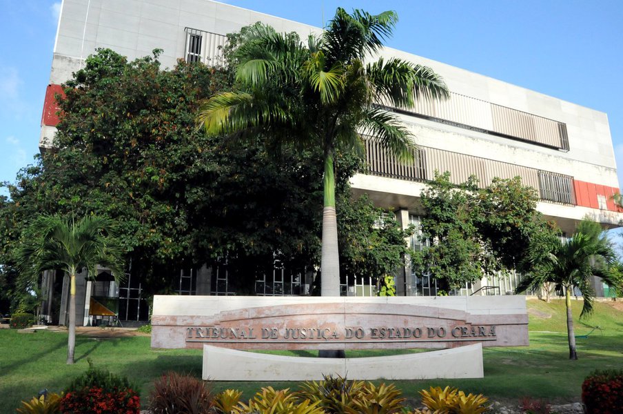 Um projeto na Assembleia Legislativa do Ceará pretende criar a Vara de Delitos de Organizações Criminosas na estrutura da Justiça do estado; já aprovada pelo Pleno do Tribunal de Justiça (TJCE), a proposta determina que os casos que envolvam organizações criminosas sejam julgadas por um colegiado de juízes, de forma a serem mais céleres (Foto: Charles Nisz) Um projeto na Assembleia Legislativa do Ceará pretende criar a Vara de Delitos de Organizações Criminosas na estrutura da Justiça do estado; já aprovada pelo Pleno do Tribunal de Justiça (TJCE), a proposta determina que os casos que envolvam organizações criminosas sejam julgadas por um colegiado de juízes, de forma a serem mais céleres