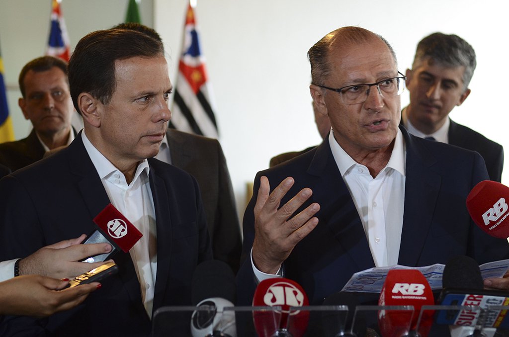 São Paulo - O governador Geraldo Alckmin e o prefeito João Dória reunem secretários do governo e prefeitura em seminário de integração para discutir ações prioritárias e parceirias (Rovena Rosa/Agência Brasil) (Foto: Charles Nisz) São Paulo - O governador Geraldo Alckmin e o prefeito João Dória reunem secretários do governo e prefeitura em seminário de integração para discutir ações prioritárias e parceirias (Rovena Rosa/Agência Brasil)