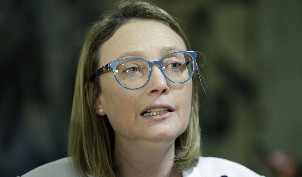 Em vídeo publicado nas redes sociais, a deputada federal Maria do Rosário (PT-RS) comentou as manifestações de ódio recebidas após ter sofrido um assalto na última quarta-feira (27), em Porto Alegre; "Todas essas fake news e manifestações de ódio nos são dirigidas pelas causas que defendemos. Essas manifestações de ódio, não raro, também configuram crimes", diz Maria do Rosário; para ela, esse tipo de crime se aproveita da boa fé ou da falta de informação das pessoas (Foto: Charles Nisz) Em vídeo publicado nas redes sociais, a deputada federal Maria do Rosário (PT-RS) comentou as manifestações de ódio recebidas após ter sofrido um assalto na última quarta-feira (27), em Porto Alegre; "Todas essas fake news e manifestações de ódio nos são dirigidas pelas causas que defendemos. Essas manifestações de ódio, não raro, também configuram crimes", diz Maria do Rosário; para ela, esse tipo de crime se aproveita da boa fé ou da falta de informação das pessoas
