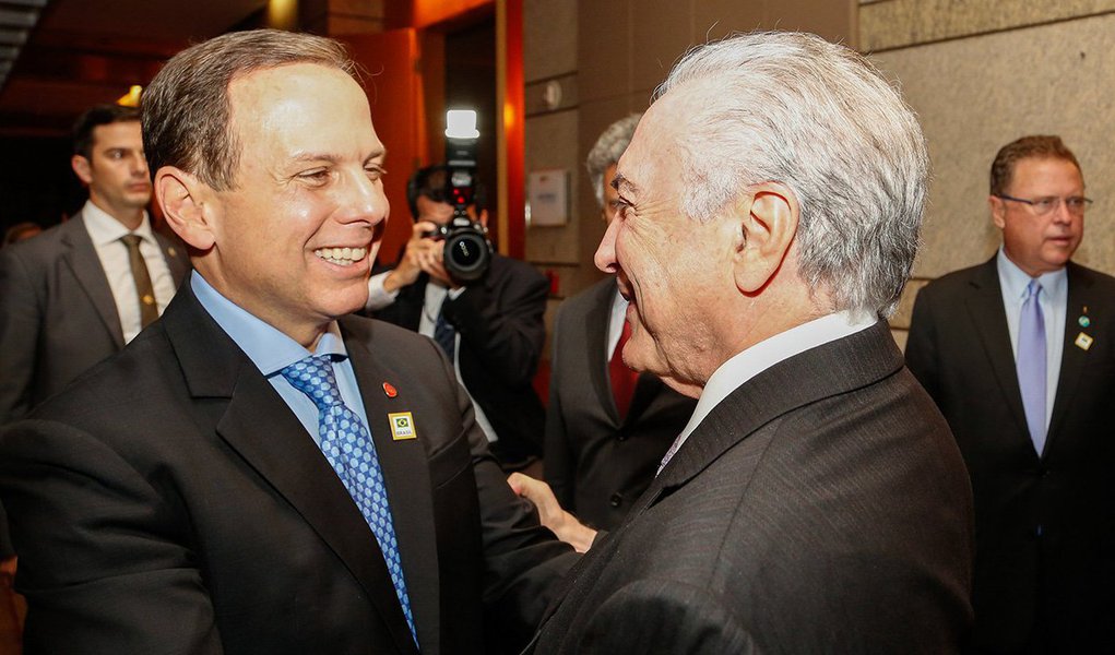 Segundo a coluna Radar Online, embora não admita publicamente, Michel Temer tem no prefeito de São Paulo o nome preferido para sucedê-lo e defender seu governo (Foto: Gisele Federicce) Segundo a coluna Radar Online, embora não admita publicamente, Michel Temer tem no prefeito de São Paulo o nome preferido para sucedê-lo e defender seu governo