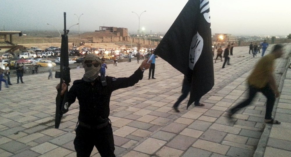 O célula do Daesh (ou Estado Islâmico) no Egito pediu aos seus militantes, em um novo vídeo de uma execução, para iniciar uma guerra contra o Hamas por não ter defendido Jerusalém após o reconhecimento dos EUA da cidade como a capital de Israel; a filmagem do grupo terrorista culminou com a execução de um ex-membro do Daesh que aparecia de joelhos e vestido com um macacão laranja (Foto: Gisele Federicce) O célula do Daesh (ou Estado Islâmico) no Egito pediu aos seus militantes, em um novo vídeo de uma execução, para iniciar uma guerra contra o Hamas por não ter defendido Jerusalém após o reconhecimento dos EUA da cidade como a capital de Israel; a filmagem do grupo terrorista culminou com a execução de um ex-membro do Daesh que aparecia de joelhos e vestido com um macacão laranja