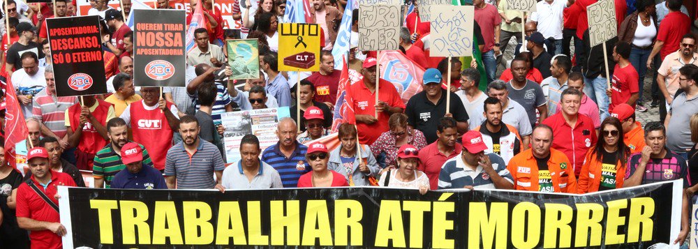 08/02/2017- São Bernardo do Campo- SP, Brasil- Manifestação/passeata contra a reforma da previdência do sindicato dos metalúrgicos do abc até a igreja matriz, São Bernardo do Campo. Foto: Roberto Parizotti / CUT (Foto: Chico Vigilante) 08/02/2017- São Bernardo do Campo- SP, Brasil- Manifestação/passeata contra a reforma da previdência do sindicato dos metalúrgicos do abc até a igreja matriz, São Bernardo do Campo. Foto: Roberto Parizotti / CUT