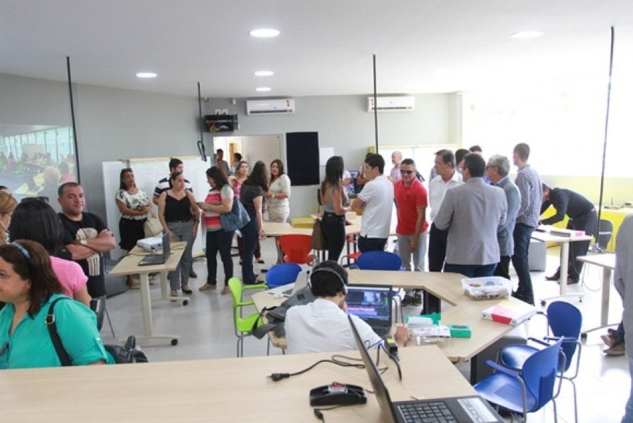 Sala localizada no Centro de Ciências e Tecnologia (Cecite) do Cepa irá atender os professores da rede pública em Alagoas; empreendimento é uma parceria entre a secretaria estadual de Educação e o Centro de Inovação para a Educação Brasileira (CIEB) (Foto: Charles Nisz) Sala localizada no Centro de Ciências e Tecnologia (Cecite) do Cepa irá atender os professores da rede pública em Alagoas; empreendimento é uma parceria entre a secretaria estadual de Educação e o Centro de Inovação para a Educação Brasileira (CIEB)