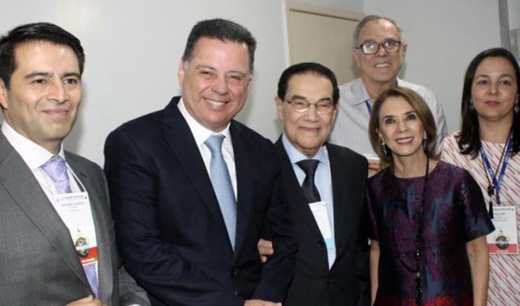 Dedicando parte de sua agenda de trabalho durante o carnaval para participar dos eventos das diferentes religiões e doutrinas, o governador Marconi Perillo participou do segundo dia de atividades do 34.º Congresso Espírita de Goiás, em Goiânia; “É um importante evento. São pessoas que sempre tiveram a minha admiração pelo belo trabalho social que realizam, sempre pautadas na caridade e no amor ao próximo. O orador Divaldo Franco é um grande exemplo de trabalho abnegado. É uma alegria ouvir suas palavras mais uma vez”, disse Marconi (Foto: Voney Malta) Dedicando parte de sua agenda de trabalho durante o carnaval para participar dos eventos das diferentes religiões e doutrinas, o governador Marconi Perillo participou do segundo dia de atividades do 34.º Congresso Espírita de Goiás, em Goiânia; “É um importante evento. São pessoas que sempre tiveram a minha admiração pelo belo trabalho social que realizam, sempre pautadas na caridade e no amor ao próximo. O orador Divaldo Franco é um grande exemplo de trabalho abnegado. É uma alegria ouvir suas palavras mais uma vez”, disse Marconi