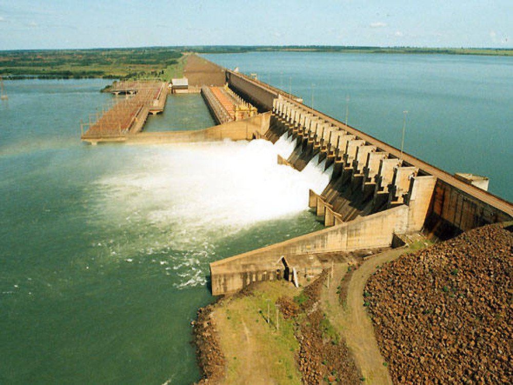 Responsável por 1,65 gigawatts de potência instalada em três usinas, a empresa é vista como muito lucrativa - a Bovespa tem mostrado isso com fortes altas das ações sempre que o governo paulista fala na venda da CESP; a gestão Alckmin chegou a agendar um leilão para 2017, mas inseguranças jurídicas quanto a renovação dos contratos de energia por parte do governo Temer atrapalharam os planos; a previsão é de publicação do novo edital de privatização até abril (Foto: Luiz Henrique Dias) Responsável por 1,65 gigawatts de potência instalada em três usinas, a empresa é vista como muito lucrativa - a Bovespa tem mostrado isso com fortes altas das ações sempre que o governo paulista fala na venda da CESP; a gestão Alckmin chegou a agendar um leilão para 2017, mas inseguranças jurídicas quanto a renovação dos contratos de energia por parte do governo Temer atrapalharam os planos; a previsão é de publicação do novo edital de privatização até abril