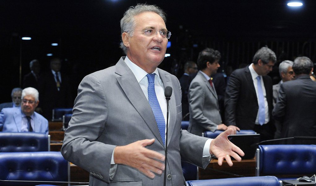 A delegada federal Cynthia Fonseca Silveira enxergou pelo menos uma contradição entre delatores - Alberto Yousseff e de Carlos Alexandre de Souza Rocha, conhecido como Ceará - no inquérito que apura se houve o pagamento de propina de R$ 2 milhões ao senador Renan Calheiros (MDB/AL); diante disso, a PF pediu relatórios das estações de rádio-base, que fazem conexões entre celulares e companhas telefônicas, para saber o posicionamento dos celulares de Youssef e Ceará (Foto: Voney Malta) A delegada federal Cynthia Fonseca Silveira enxergou pelo menos uma contradição entre delatores - Alberto Yousseff e de Carlos Alexandre de Souza Rocha, conhecido como Ceará - no inquérito que apura se houve o pagamento de propina de R$ 2 milhões ao senador Renan Calheiros (MDB/AL); diante disso, a PF pediu relatórios das estações de rádio-base, que fazem conexões entre celulares e companhas telefônicas, para saber o posicionamento dos celulares de Youssef e Ceará