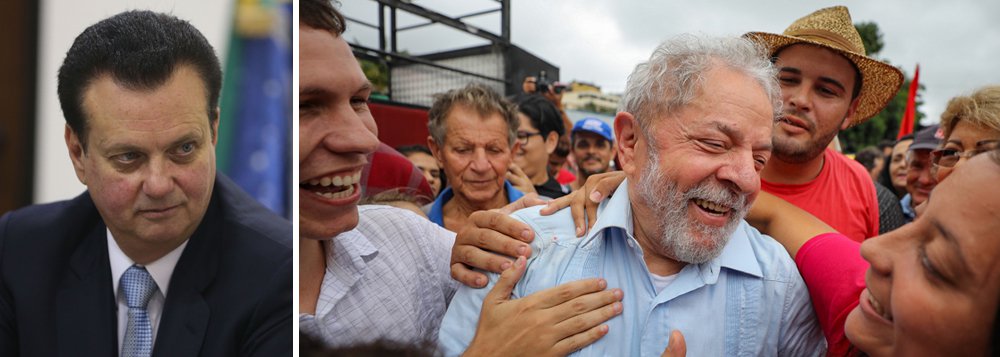 Em entrevista na qual defendeu uma candidatura de Henrique Meirelles a presidente pelo PSD, o ministro Gilberto Kassab, presidente licenciado da sigla avaliou que o PT terá protagonismo na disputa, mesmo se o ex-presidente Lula for inabilitado na caçada judicial e midiática a que está submetido; "O PT é forte. Com ou sem Lula, vai ter um protagonismo com chance muito grande de segundo turno. O eleitor que vota no Lula dificilmente deixará de votar num candidato apoiado por ele. Não estou entre os que acham que, sem Lula, algo muda", afirmou Kassab (Foto: Aquiles Lins) Em entrevista na qual defendeu uma candidatura de Henrique Meirelles a presidente pelo PSD, o ministro Gilberto Kassab, presidente licenciado da sigla avaliou que o PT terá protagonismo na disputa, mesmo se o ex-presidente Lula for inabilitado na caçada judicial e midiática a que está submetido; "O PT é forte. Com ou sem Lula, vai ter um protagonismo com chance muito grande de segundo turno. O eleitor que vota no Lula dificilmente deixará de votar num candidato apoiado por ele. Não estou entre os que acham que, sem Lula, algo muda", afirmou Kassab