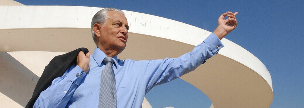Circulou no meio político de Brasília, na madrugada deste domingo (18), que o ex-governador do Distrito Federal Joaquim Roriz havia tido uma piora em seu quadro de saúde e não resistiria. Familiares e pessoas próximas ao ex-governador começaram a receber uma enxurrada de ligações em busca de informações; Roriz precisou amputar dois dedos do pé direito por causa do agravamento de sua diabetes; também havia dito quadro de hipertensão e taquicardia, e precisou fazer um cateterismo; teve, ainda, piora em suas funções mentais (Foto: Leonardo Lucena) Circulou no meio político de Brasília, na madrugada deste domingo (18), que o ex-governador do Distrito Federal Joaquim Roriz havia tido uma piora em seu quadro de saúde e não resistiria. Familiares e pessoas próximas ao ex-governador começaram a receber uma enxurrada de ligações em busca de informações; Roriz precisou amputar dois dedos do pé direito por causa do agravamento de sua diabetes; também havia dito quadro de hipertensão e taquicardia, e precisou fazer um cateterismo; teve, ainda, piora em suas funções mentais