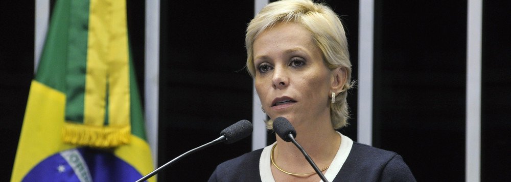 Nada de espanto ou indignação com a nomeação de uma condenada pela justiça trabalhista para Ministra do Trabalho. É só mais um murro na boca do estômago da sociedade. Outros ainda virão. Temer não é diferente de ninguém que ele nomeou. É traidor, corrupto. Um gangster (Foto: Edison Brito) Nada de espanto ou indignação com a nomeação de uma condenada pela justiça trabalhista para Ministra do Trabalho. É só mais um murro na boca do estômago da sociedade. Outros ainda virão. Temer não é diferente de ninguém que ele nomeou. É traidor, corrupto. Um gangster