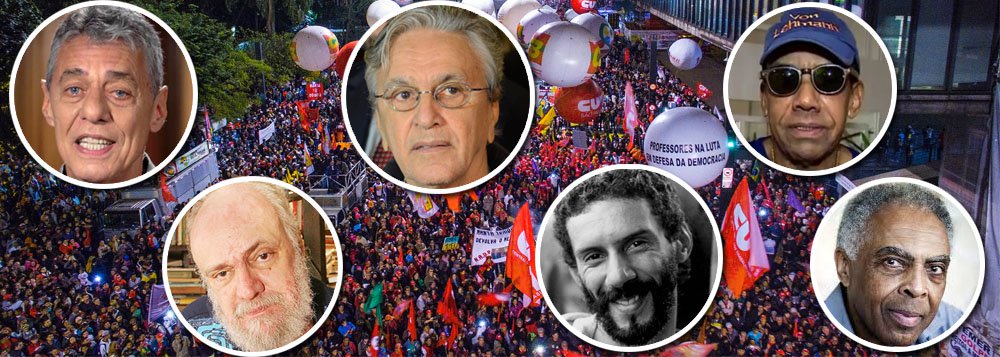 "A canção popular é um elemento extremamente estratégico de resistência política em todo e qualquer momento histórico", afirma o linguista, músico e colunista do 247 Gustavo Conde, ao traçar um panorama sobre a música brasileira como campo de resistência da democracia; "Cada verso, cada estrofe, cada refrão de toda e qualquer canção de Chico Buarque, Gonzaguinha, Aldir Blanc, Caetano Veloso, Gilberto Gil, Jorge Ben e toda a safra de cancioneiros dos anos 70, volta neste momento histórico como flechas afiadas e perfurantes nessa estrutura totalitária de mordaça, violência e achaques simbólicos", diz Conde
(Foto: Gustavo Conde) "A canção popular é um elemento extremamente estratégico de resistência política em todo e qualquer momento histórico", afirma o linguista, músico e colunista do 247 Gustavo Conde, ao traçar um panorama sobre a música brasileira como campo de resistência da democracia; "Cada verso, cada estrofe, cada refrão de toda e qualquer canção de Chico Buarque, Gonzaguinha, Aldir Blanc, Caetano Veloso, Gilberto Gil, Jorge Ben e toda a safra de cancioneiros dos anos 70, volta neste momento histórico como flechas afiadas e perfurantes nessa estrutura totalitária de mordaça, violência e achaques simbólicos", diz Conde