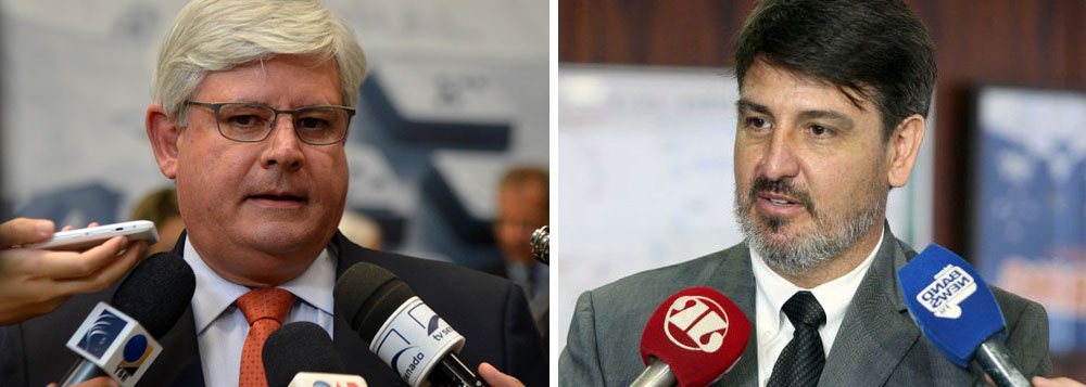 Jornalista Fernando Brito, do Tijolaço, avalia que o ex-procurador-geral da República Rodrigo Janot pode sofrer duras represálias ao partir para a "agressão debochada" do contra o novo chefe da Polícia Federal, Fernando Segovia; patra o jornalista, Janot falou o que é inaceitável que se diga do chefe da Polícia Federal: "'A pergunta que não quer calar é: ele se inteirou disso ou ele está falando por ordem de alguém?'"; "Vai virar picadinho do Estado Policial que ajudou a criar", diz Brito (Foto: Aquiles Lins) Jornalista Fernando Brito, do Tijolaço, avalia que o ex-procurador-geral da República Rodrigo Janot pode sofrer duras represálias ao partir para a "agressão debochada" do contra o novo chefe da Polícia Federal, Fernando Segovia; patra o jornalista, Janot falou o que é inaceitável que se diga do chefe da Polícia Federal: "'A pergunta que não quer calar é: ele se inteirou disso ou ele está falando por ordem de alguém?'"; "Vai virar picadinho do Estado Policial que ajudou a criar", diz Brito