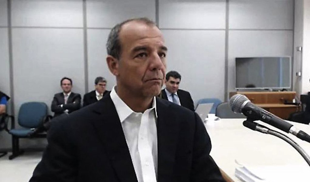 Em delação premiada, o marqueteiro Renato Pereira, que foi responsável por várias campanhas eleitorais do PMDB-RJ nos últimos anos, disse que pagou mesada a pelo menos 11 pessoas, por ordem do ex-governador Sérgio Cabral; segundo ele, receberam mesada Maurício Cabral, irmão do ex-governador, além de fundador de bloco de carnaval, produtora de filme, piloto do helicóptero, entre outras pessoas (Foto: Leonardo Lucena) Em delação premiada, o marqueteiro Renato Pereira, que foi responsável por várias campanhas eleitorais do PMDB-RJ nos últimos anos, disse que pagou mesada a pelo menos 11 pessoas, por ordem do ex-governador Sérgio Cabral; segundo ele, receberam mesada Maurício Cabral, irmão do ex-governador, além de fundador de bloco de carnaval, produtora de filme, piloto do helicóptero, entre outras pessoas
