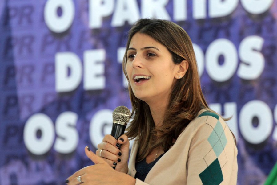 A pré-candidata à presidência Manuela D’Ávila (PCdoB-RS) vem a fortaleza na próxima segunda-feira (27), quando participa do seminário 16 Dias de Ativismo - Direitos, Lutas e Resistências da Mulher. A campanha, que teve início ontem (23), envolve uma série de atividades para sensibilizar a sociedade em torno do enfrentamento à violência contra a mulher, promover a equidade de gênero e valorizar da mulher negra (Foto: Rodrigo Rocha) A pré-candidata à presidência Manuela D’Ávila (PCdoB-RS) vem a fortaleza na próxima segunda-feira (27), quando participa do seminário 16 Dias de Ativismo - Direitos, Lutas e Resistências da Mulher. A campanha, que teve início ontem (23), envolve uma série de atividades para sensibilizar a sociedade em torno do enfrentamento à violência contra a mulher, promover a equidade de gênero e valorizar da mulher negra
