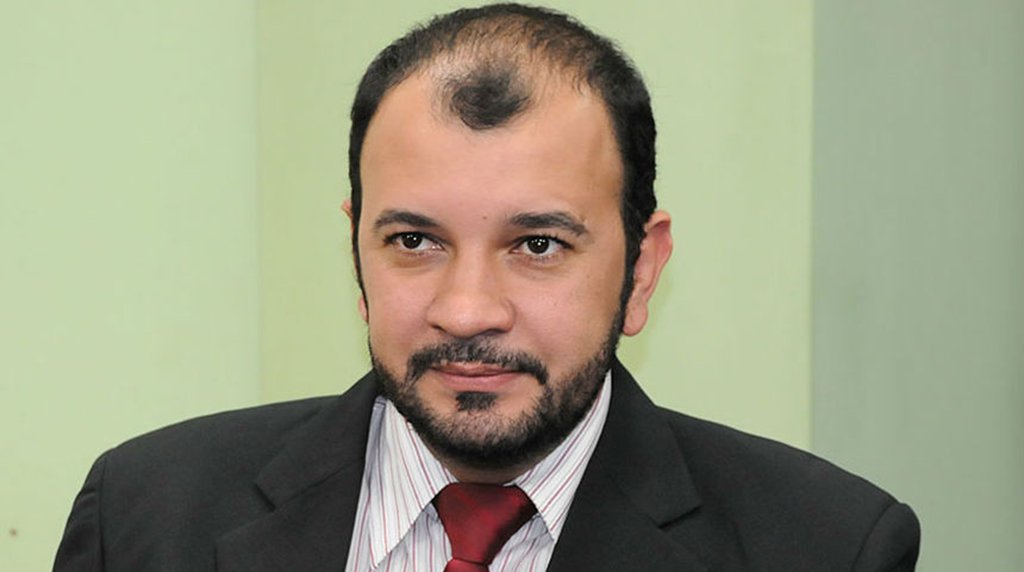 A pedido do Ministério Público (MP-TO), a 1ª Vara Cível da Justiça de Pium determinou a prisão do presidente da Agência Tocantinense de Saneamento (ATS), Eder Martins Fernandes, por desobediência judicial, mas a desembargadora Maysa Vendramini Rosal, do Tribunal de Justiça, revogou a decisão; o MP pediu a prisão dele por ter “ignorado" por duas vezes a determinação judicial para resolver a falta de água de Pium
(Foto: Leonardo Lucena) A pedido do Ministério Público (MP-TO), a 1ª Vara Cível da Justiça de Pium determinou a prisão do presidente da Agência Tocantinense de Saneamento (ATS), Eder Martins Fernandes, por desobediência judicial, mas a desembargadora Maysa Vendramini Rosal, do Tribunal de Justiça, revogou a decisão; o MP pediu a prisão dele por ter “ignorado" por duas vezes a determinação judicial para resolver a falta de água de Pium