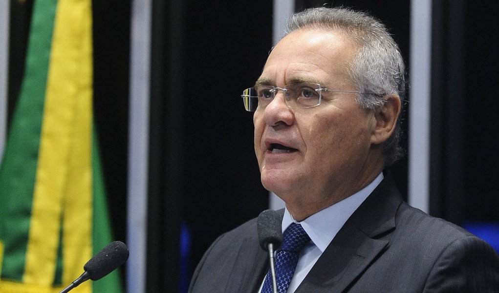 Em vídeo postado em seu Twitter, o senador Renan Calheiros teceu duras críticas a Michel Temer; "Infelizmente, temos no Brasil um presidente sem legitimidade, sem base social, menor do que a cadeira que ocupa. Isso preocupa a todos porque Temer não tem dimensão institucional", disse Renan (Foto: Charles Nisz) Em vídeo postado em seu Twitter, o senador Renan Calheiros teceu duras críticas a Michel Temer; "Infelizmente, temos no Brasil um presidente sem legitimidade, sem base social, menor do que a cadeira que ocupa. Isso preocupa a todos porque Temer não tem dimensão institucional", disse Renan