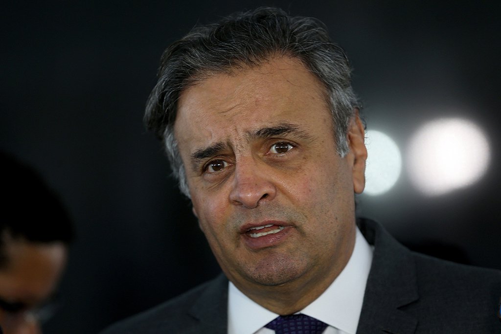 Brasília - Senador Aécio Neves fala à imprensa após audiência com o presidente Michel Temer no Palácio do Planalto (Wilson Dias/Agência Brasil) (Foto: Charles Nisz) Brasília - Senador Aécio Neves fala à imprensa após audiência com o presidente Michel Temer no Palácio do Planalto (Wilson Dias/Agência Brasil)