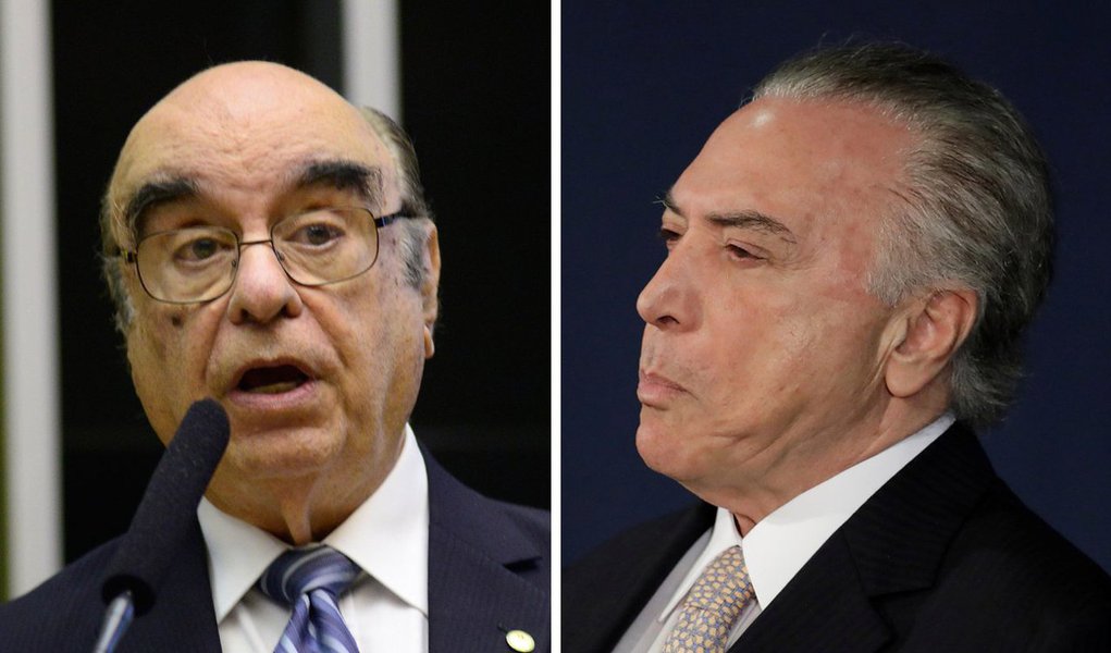 O PSC indicou o deputado Bonifácio de Andrada (PSDB-MG) para ocupar vaga do partido na Comissão de Constituição e Justiça (CCJ) na Câmara. Assim, o deputado continua como relator da segunda denúncia apresentada contra o presidente Michel Temer; legenda cedeu a vaga a Andrada após o líder do PSDB, Ricardo Trípoli (SP), ter encaminhado ofício ao presidente da Câmara dos Deputados, Rodrigo Maia (DEM-RJ), comunicando a retirada de Andrada da comissão; na troca, o deputado Pastor Marco Feliciano (PSC-SP), que era suplente no colegiado, deixará a vaga para ser ocupada por Andrada (Foto: Paulo Emílio) O PSC indicou o deputado Bonifácio de Andrada (PSDB-MG) para ocupar vaga do partido na Comissão de Constituição e Justiça (CCJ) na Câmara. Assim, o deputado continua como relator da segunda denúncia apresentada contra o presidente Michel Temer; legenda cedeu a vaga a Andrada após o líder do PSDB, Ricardo Trípoli (SP), ter encaminhado ofício ao presidente da Câmara dos Deputados, Rodrigo Maia (DEM-RJ), comunicando a retirada de Andrada da comissão; na troca, o deputado Pastor Marco Feliciano (PSC-SP), que era suplente no colegiado, deixará a vaga para ser ocupada por Andrada