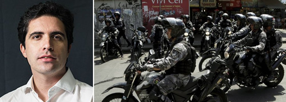 O jornalista Bernardo Mello Franco afirmou que o conflito na comunidade da Rocinha só tomou essas dimensões por causa da "falência do Estado, da omissão das autoridades e do fracasso das UPPs, que foram vendidas como solução para conter a violência"; "Enquanto a Rocinha vivia dias de faroeste, Sérgio Cabral foi condenado a mais 45 anos de prisão por corrupção. Ele comandou um esquema que depenou o Estado e deixou como herança seu antigo vice, incapaz de comandar as polícias. O colapso da segurança é um crime pelo qual o ex-governador nunca pagará", disse Mello Franco (Foto: Aquiles Lins) O jornalista Bernardo Mello Franco afirmou que o conflito na comunidade da Rocinha só tomou essas dimensões por causa da "falência do Estado, da omissão das autoridades e do fracasso das UPPs, que foram vendidas como solução para conter a violência"; "Enquanto a Rocinha vivia dias de faroeste, Sérgio Cabral foi condenado a mais 45 anos de prisão por corrupção. Ele comandou um esquema que depenou o Estado e deixou como herança seu antigo vice, incapaz de comandar as polícias. O colapso da segurança é um crime pelo qual o ex-governador nunca pagará", disse Mello Franco